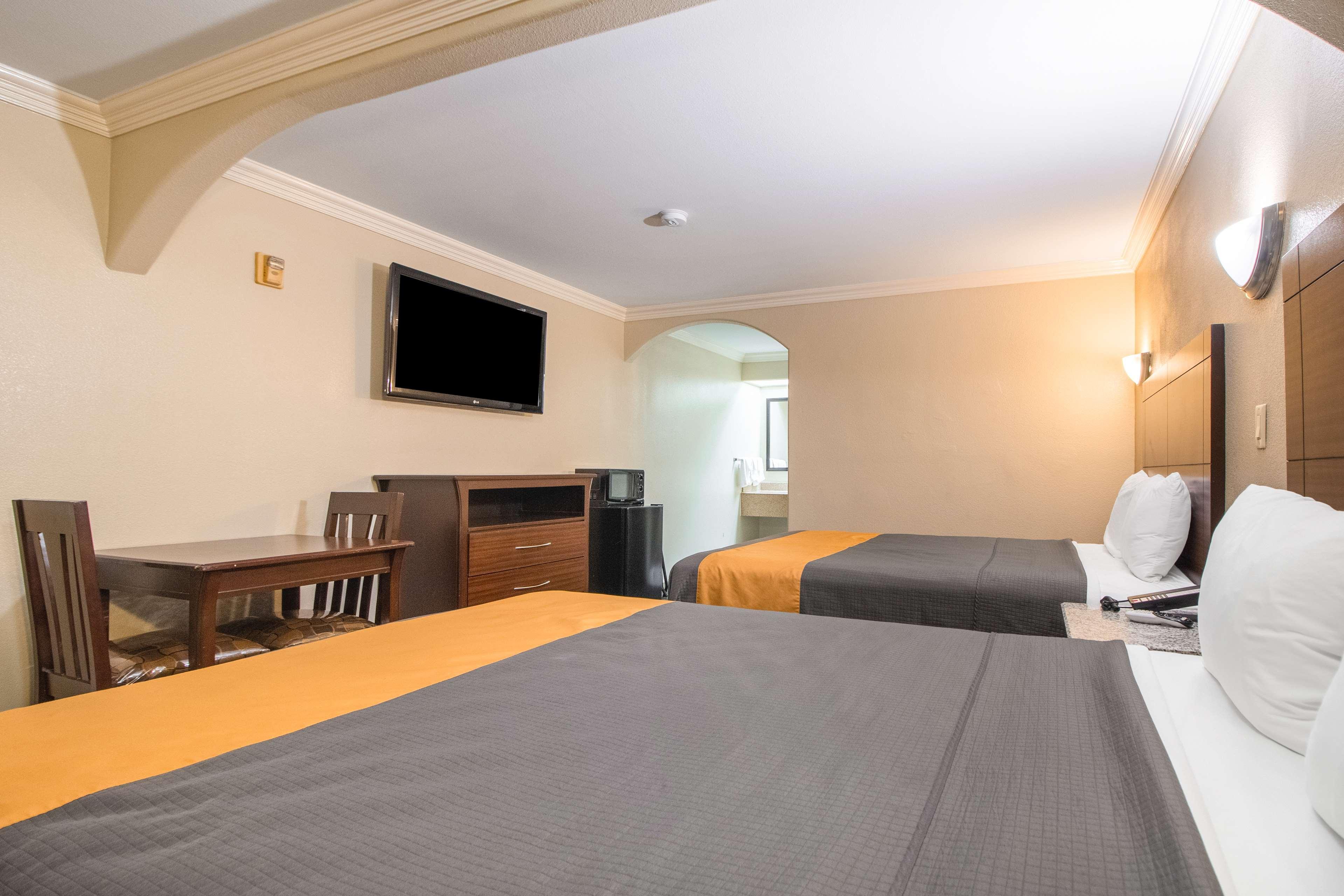 Hotel Dan Inn Uberaba & Convencoes By Nacional Inn Экстерьер фото