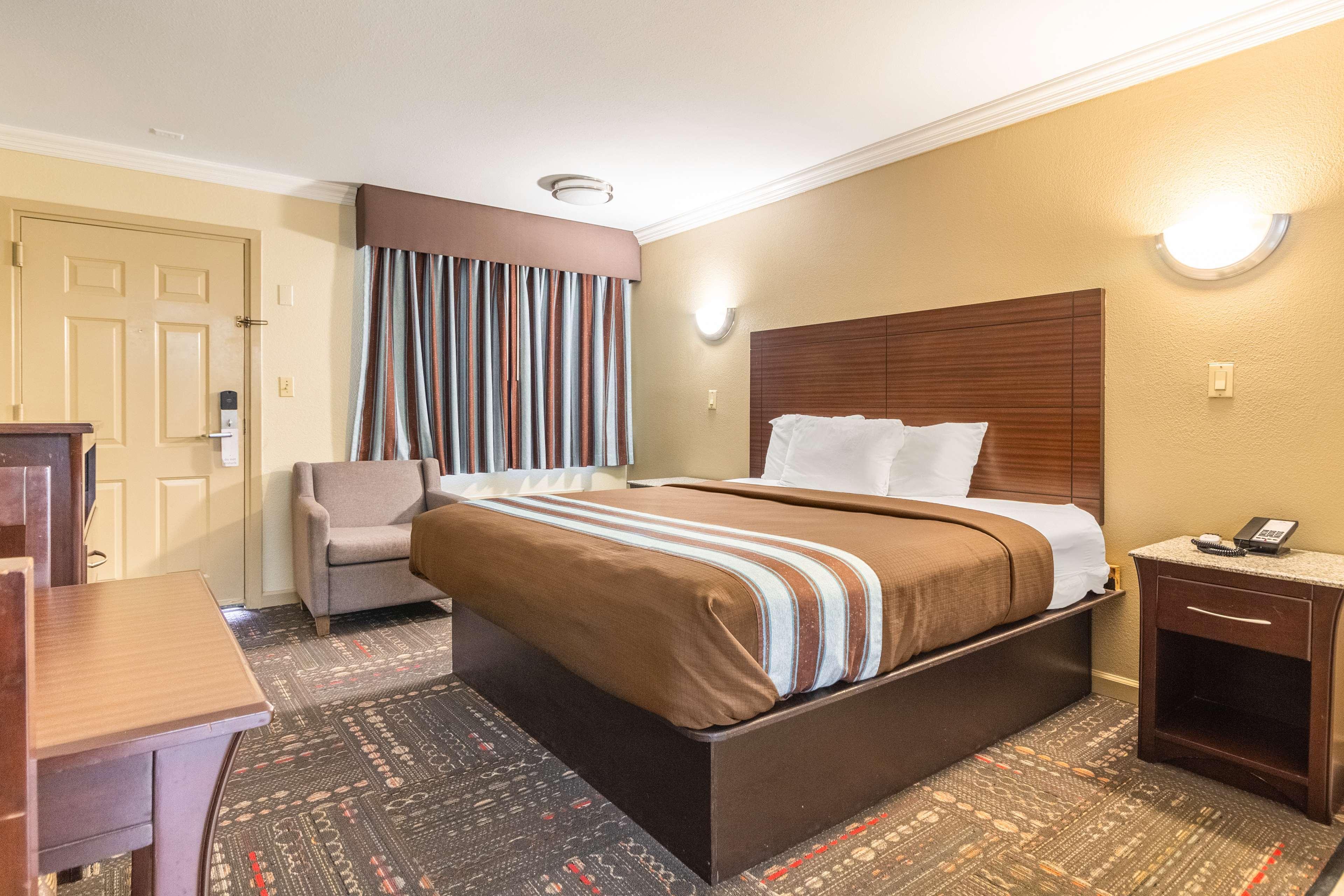 Hotel Dan Inn Uberaba & Convencoes By Nacional Inn Экстерьер фото