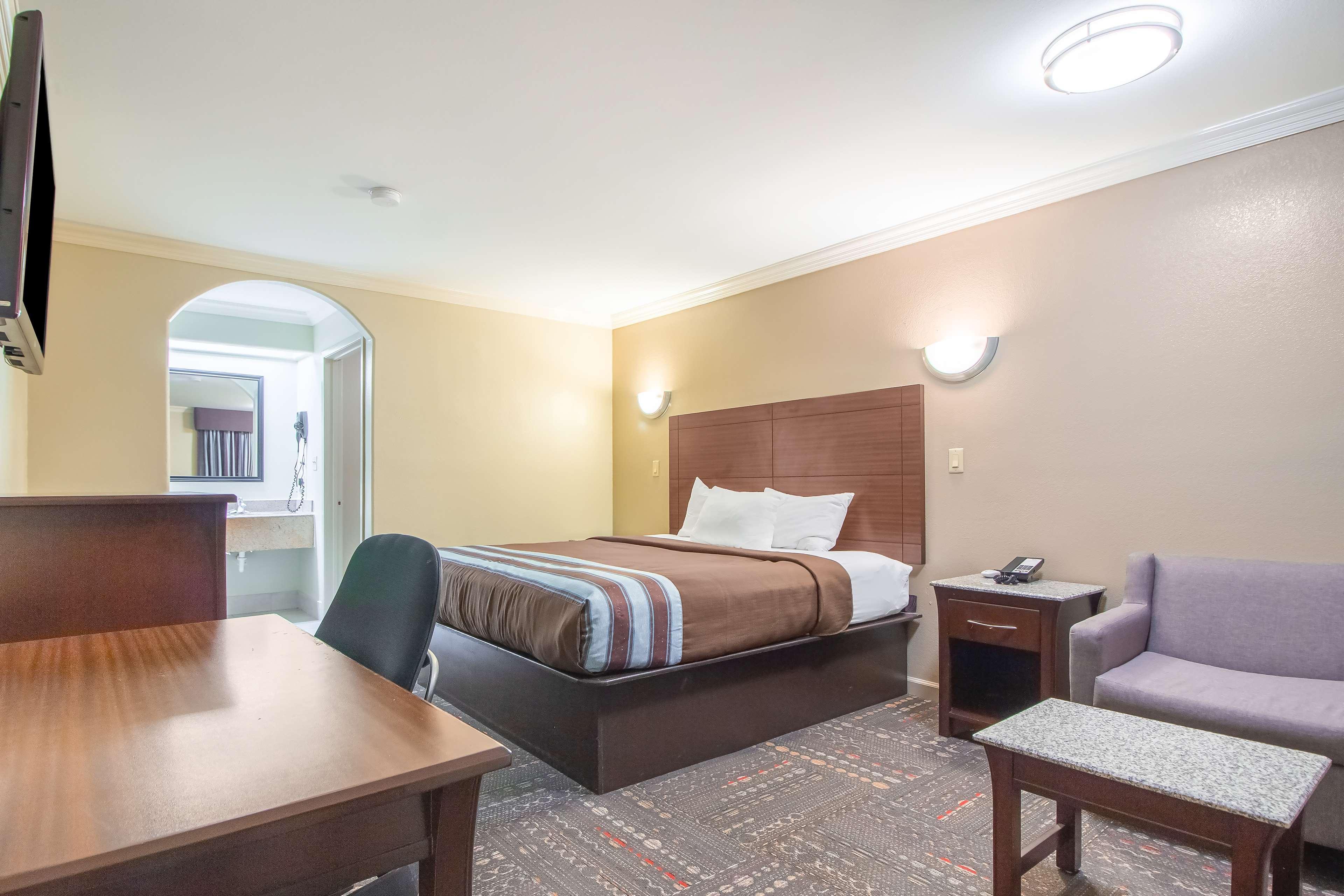 Hotel Dan Inn Uberaba & Convencoes By Nacional Inn Экстерьер фото
