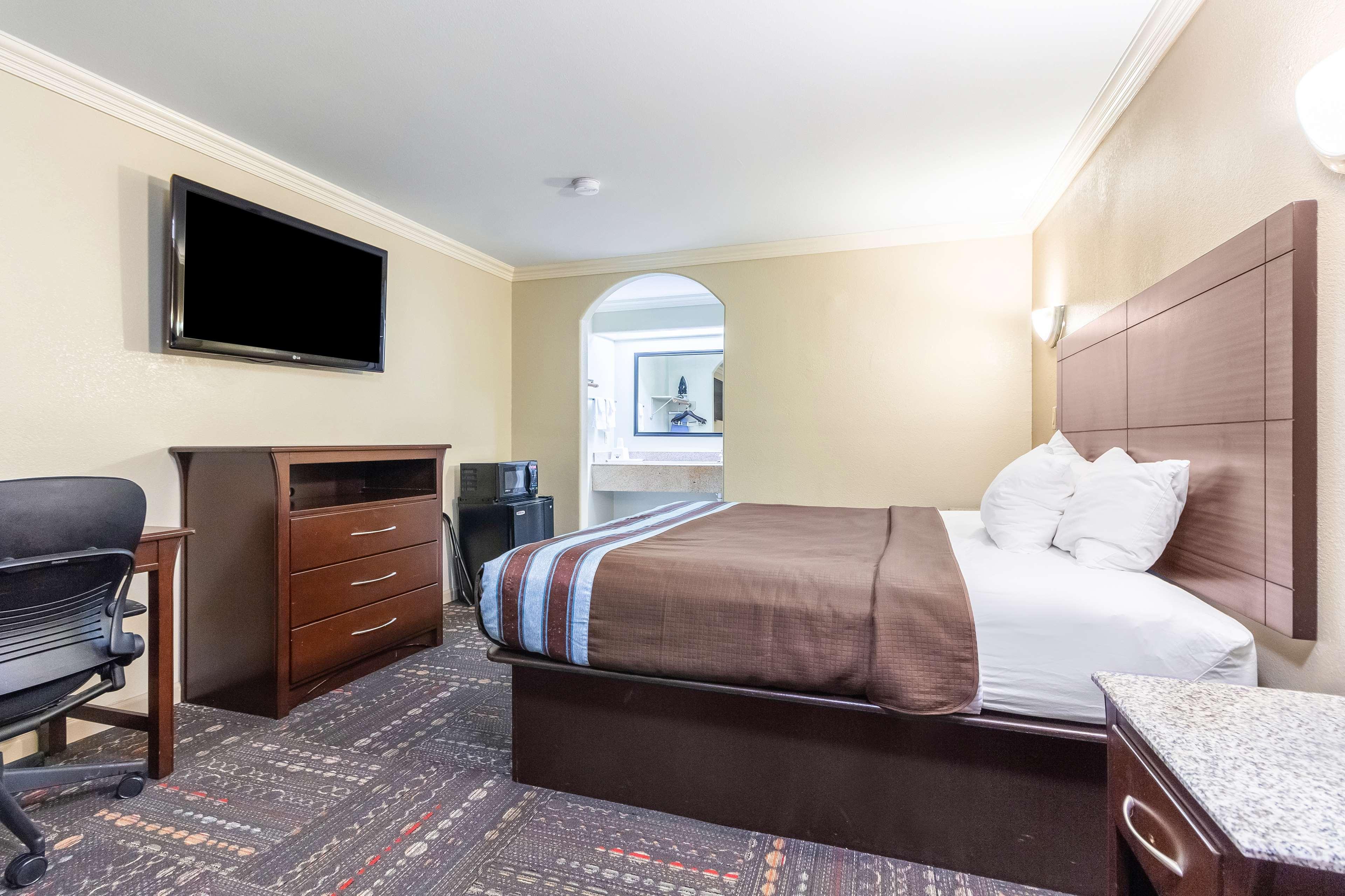 Hotel Dan Inn Uberaba & Convencoes By Nacional Inn Экстерьер фото
