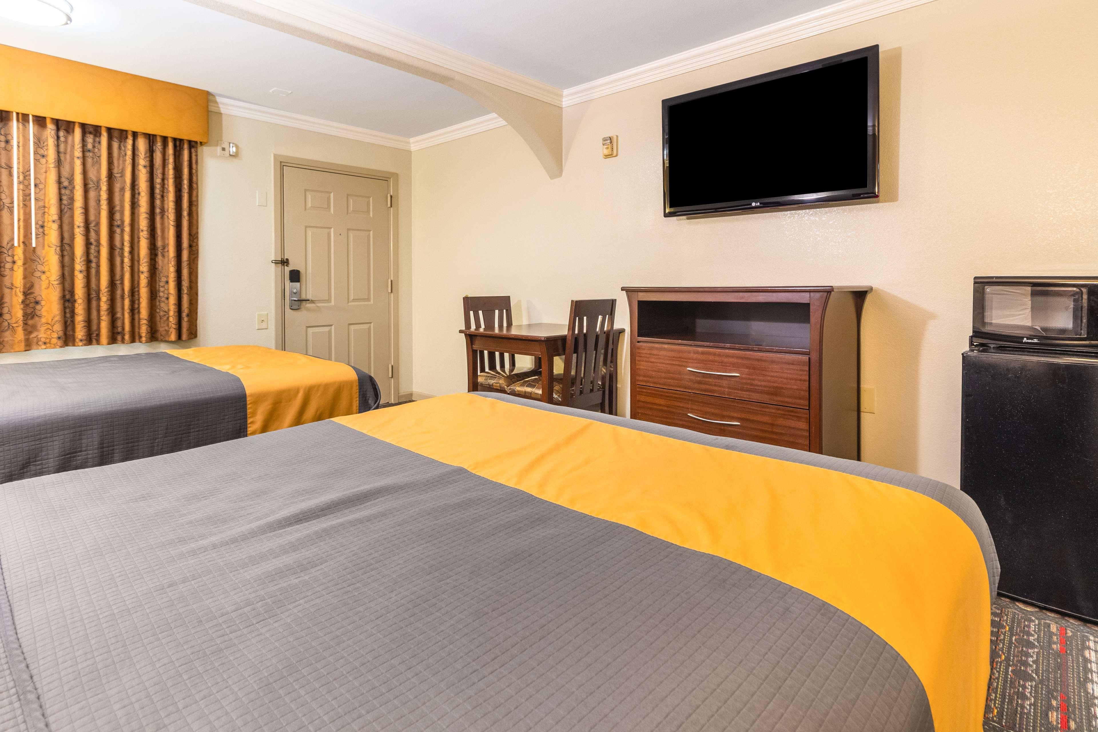 Hotel Dan Inn Uberaba & Convencoes By Nacional Inn Экстерьер фото